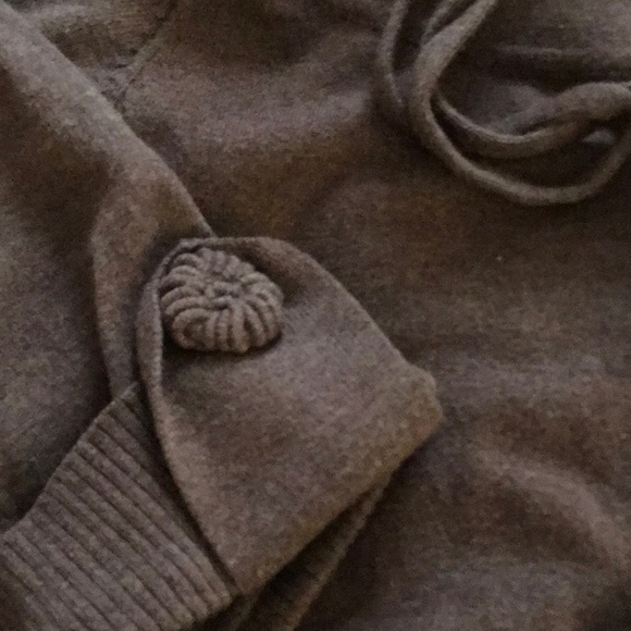 Sweater - Picture 5 of 5